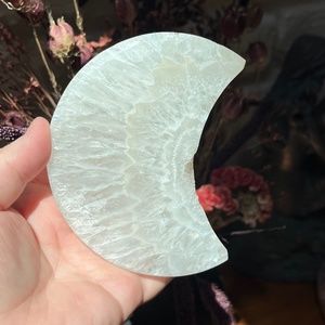 DRUZY WHITE AGATE MOON CRYSTAL